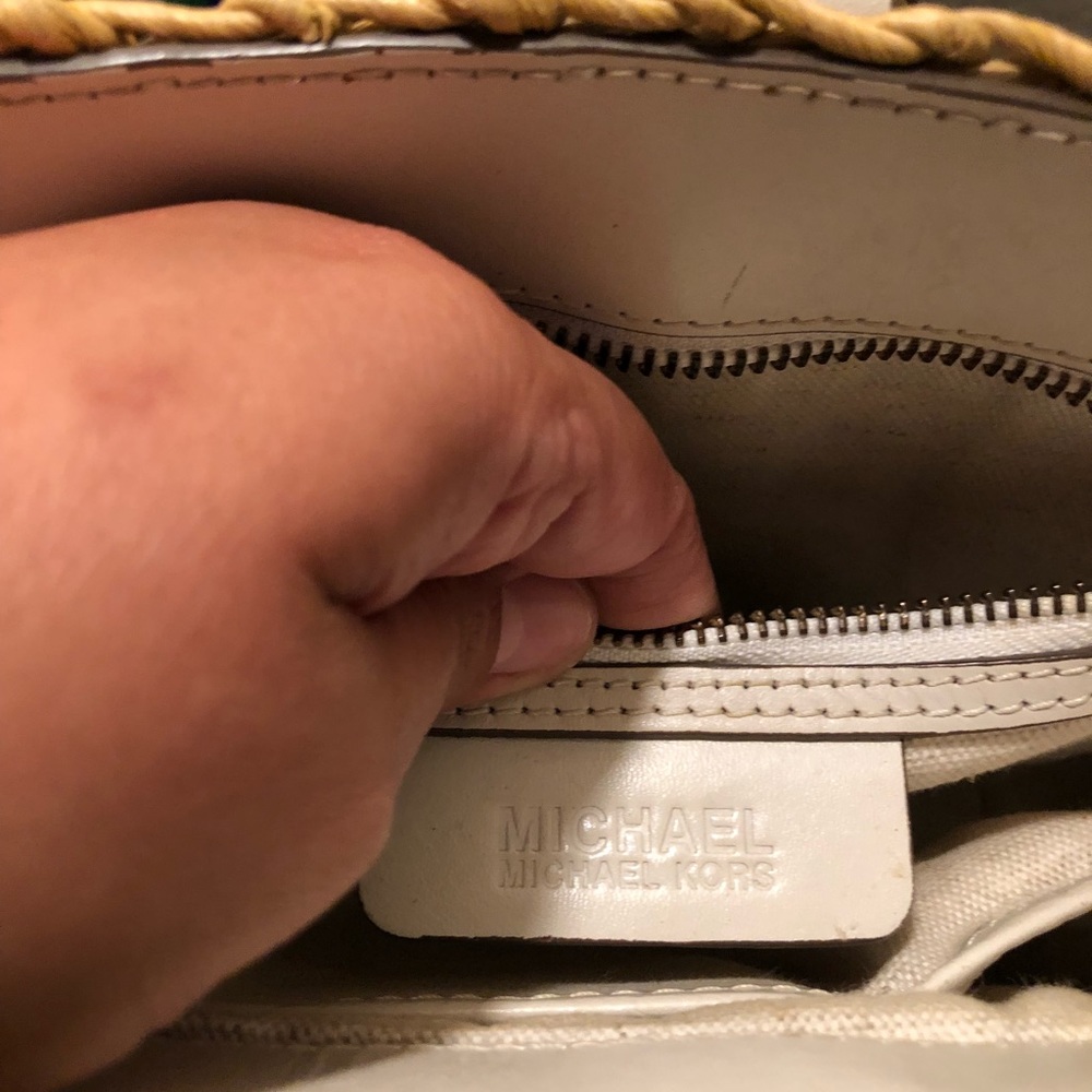 ๐ Used Michael Kors Basket Bag! ๐ - Picture 4 of 8